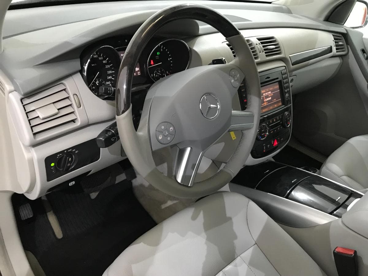 Mercedes-Benz R350 CDI 4-Matic · Ano 2010 — image 21