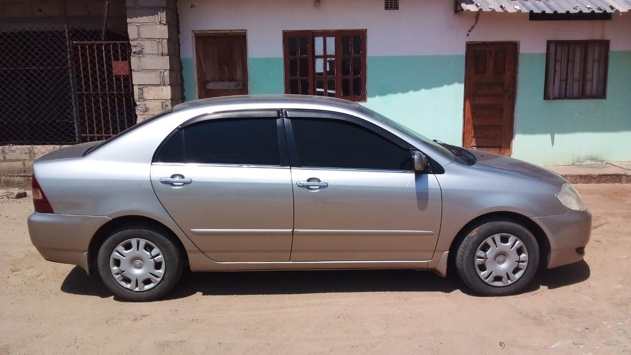 Toyota Corolla · — imagen 4