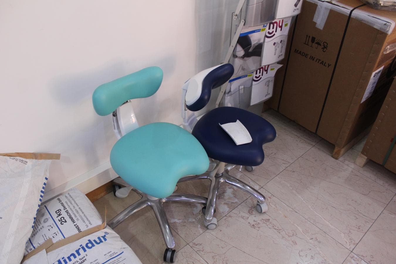 Cadeiras de dentista e fotopolinizadores — imagem 5