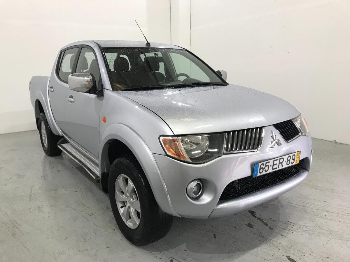 Mitsubishi L200 2.5DI-D · Ano 2007 — image 3