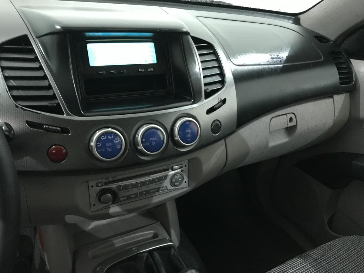 Mitsubishi L200 2.5DI-D · Ano 2007 — image 29