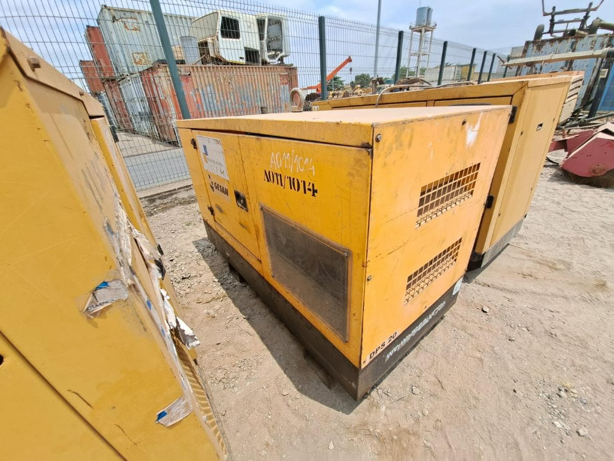 Grupo Eletrogéneo (22Kva) CAESAN TD 9000 - DPS 20 · Viana