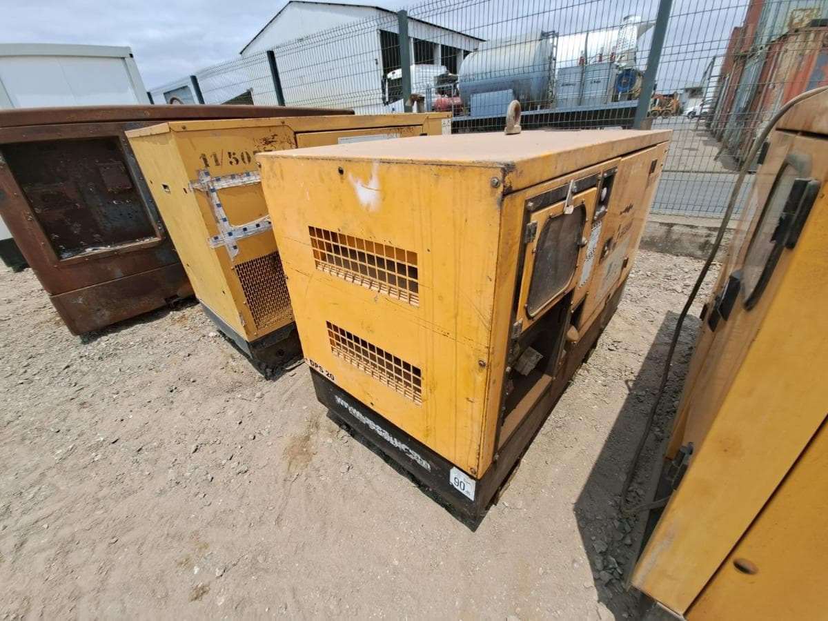 Grupo Eletrogéneo (22Kva) CAESAN TD 9000 - DPS 20 · Viana — imagen 3