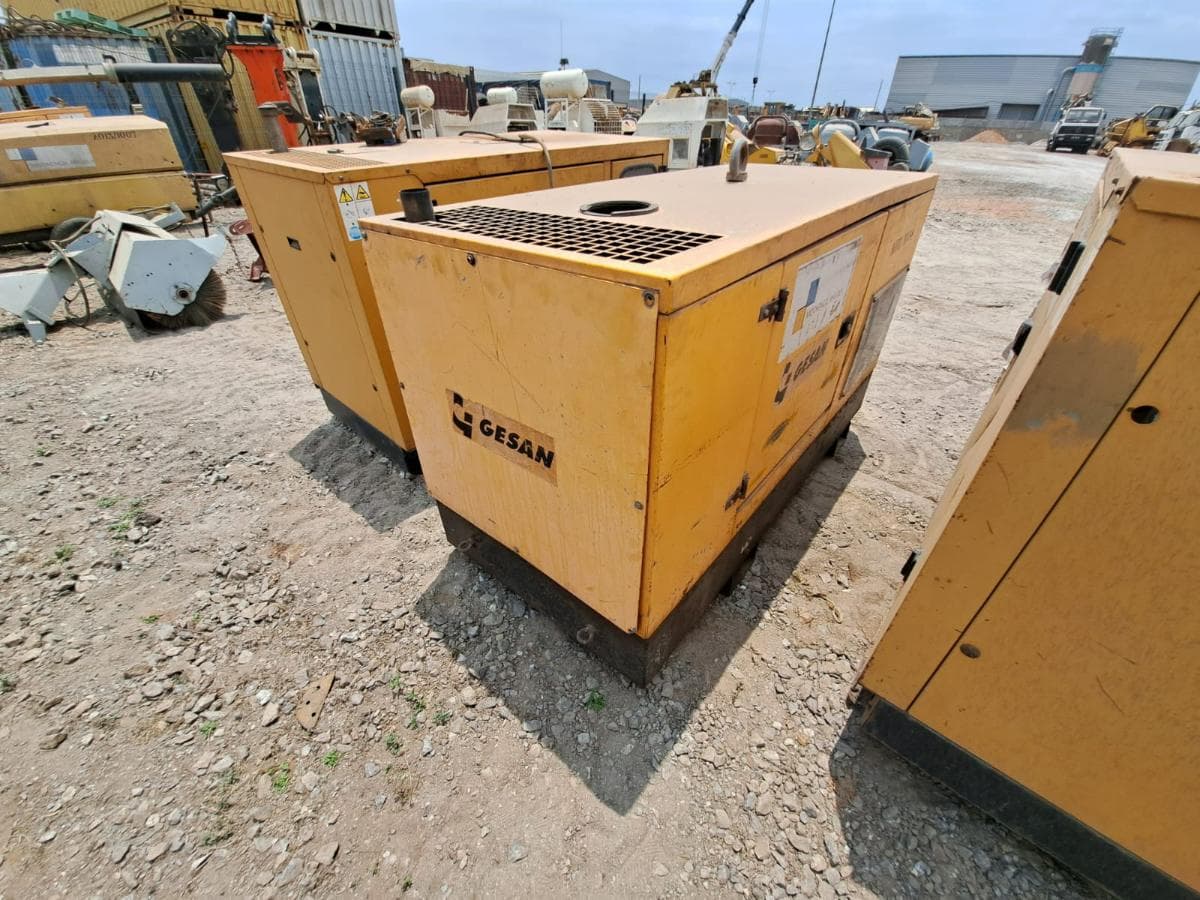Grupo Eletrogéneo (22Kva) CAESAN TD 9000 - DPS 20 · Viana — imagen 5