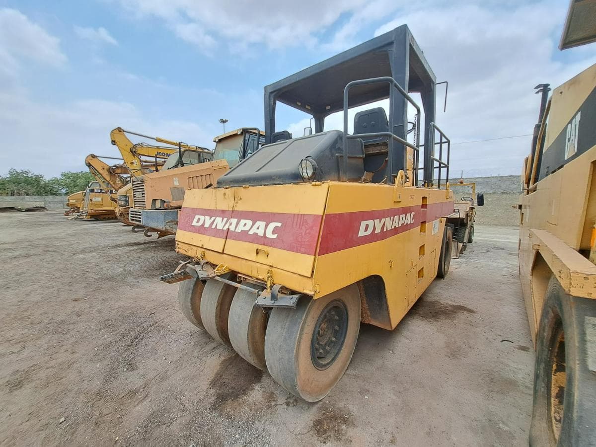 Cilindro de Pneus (28T) DYNAPAC CP 271 · Viana — imagem 7