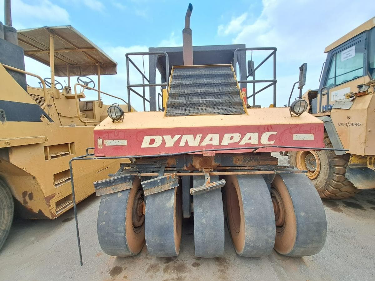 Cilindro de Pneus (28T) DYNAPAC CP 271 · Viana — imagem 8