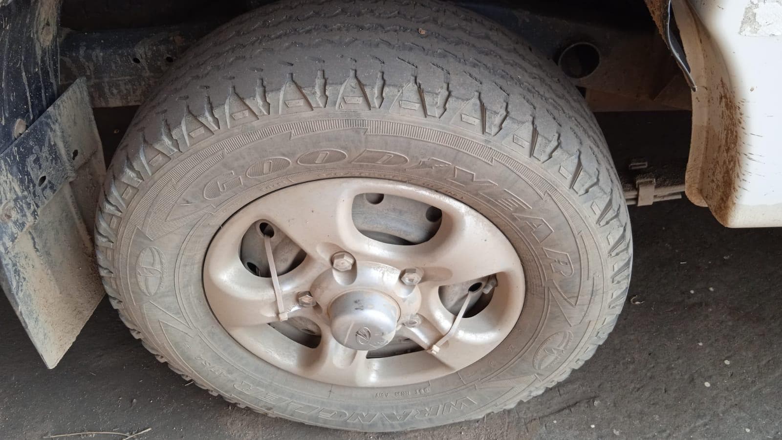 Mahindra Scorpio · — image 11