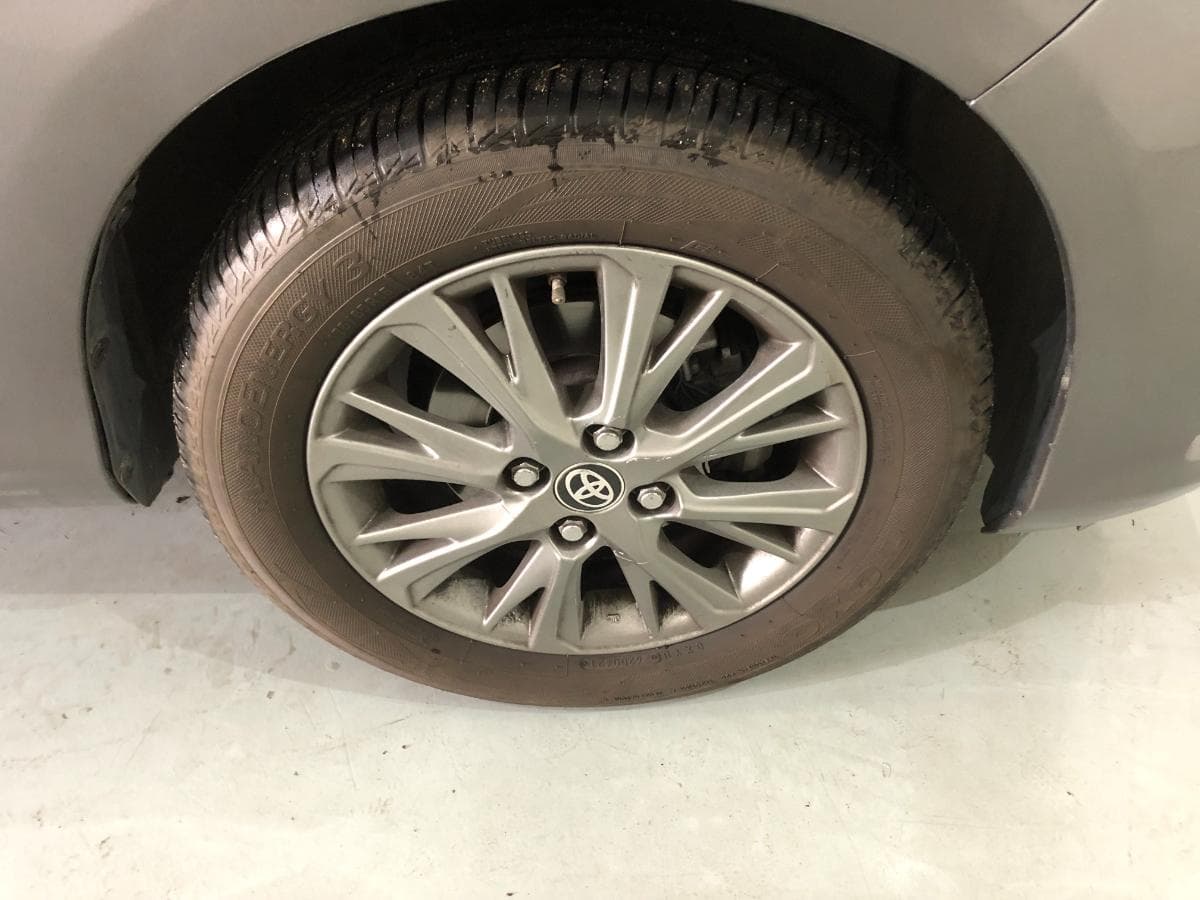 Toyota Yaris · Ano 2018 — image 12