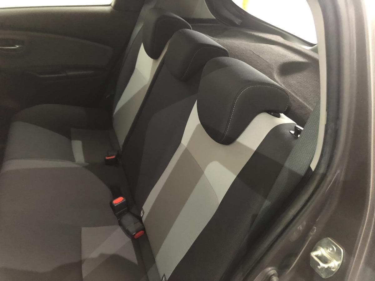 Toyota Yaris · Ano 2018 — image 17