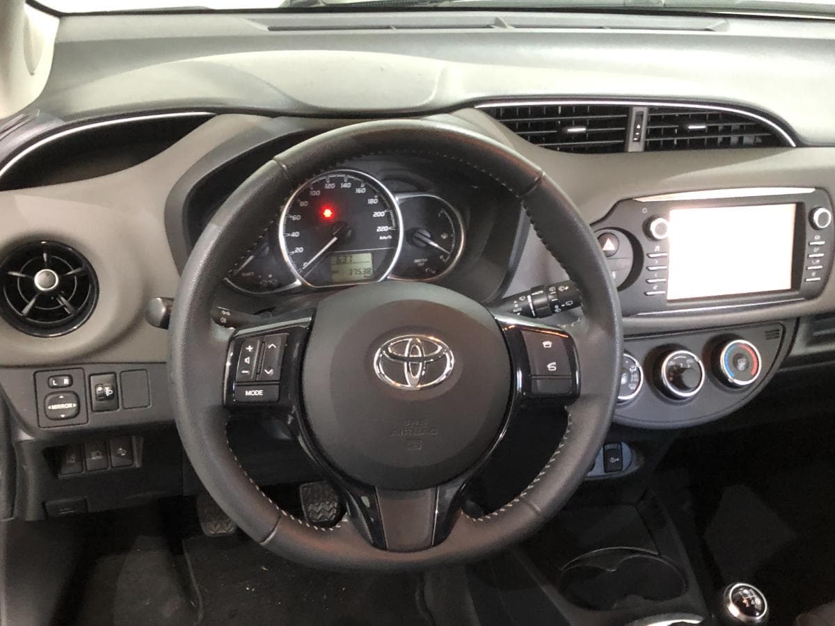 Toyota Yaris · Ano 2018 — image 29