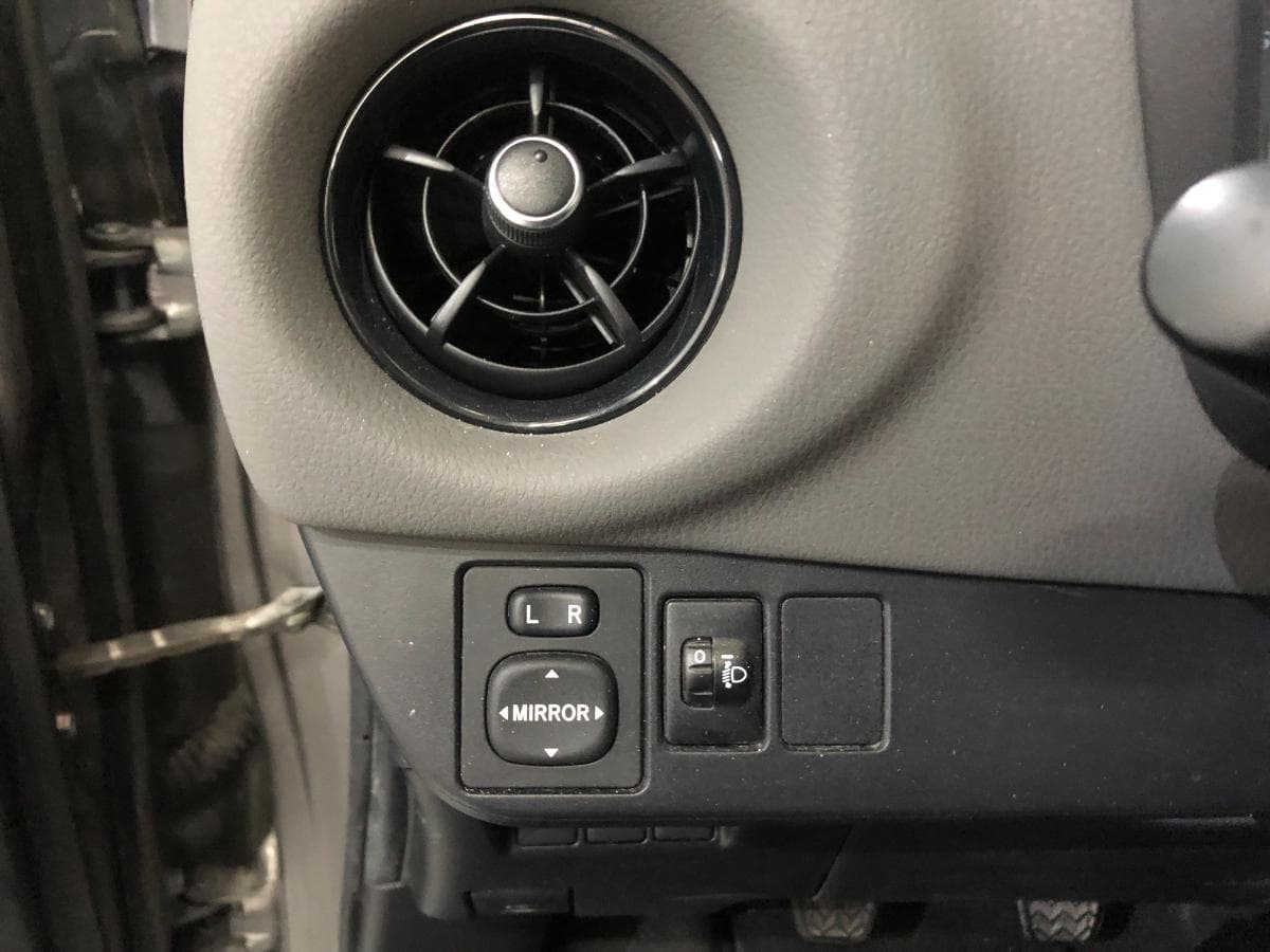 Toyota Yaris · Ano 2018 — image 30