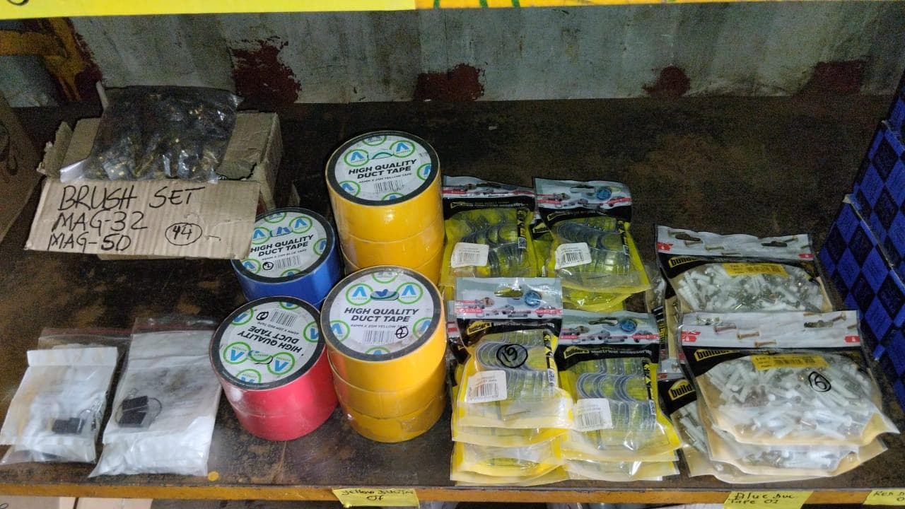 Diversos + Diversos + Grampos + Diversos + Diversos + Diversos + Electrodos + Diversos + Diversos + Diversos + Diversos + Diversos + Fitas + Diversos + Diversos + Máquinas Rebarbadora   + Diversos + Pregos 50×2.50mm + Diversos + Cintas + Cintas + Cintas + Cintas + Cintas + Mangueiras para maçarico  + Cintos de Segurança + Diversos + Diversos + Porcas + Porcas + Diversos + Pregos   + Parafusos + Material Hospitalar + Diversos + Cordas + Diversos + Material para Soldadura + Material para Instalacao electrica + Diversos + Spray Q20 + Braçadeiras + Rolos de rede   + Cerca de Segurança + Cabo flexível  + Abaraçadeiras + Materia para soldadura + Abraçadeiras + Diversos + Bombas de água   + Diversos + Compressor   + Contentor de 40P · — imagen 68