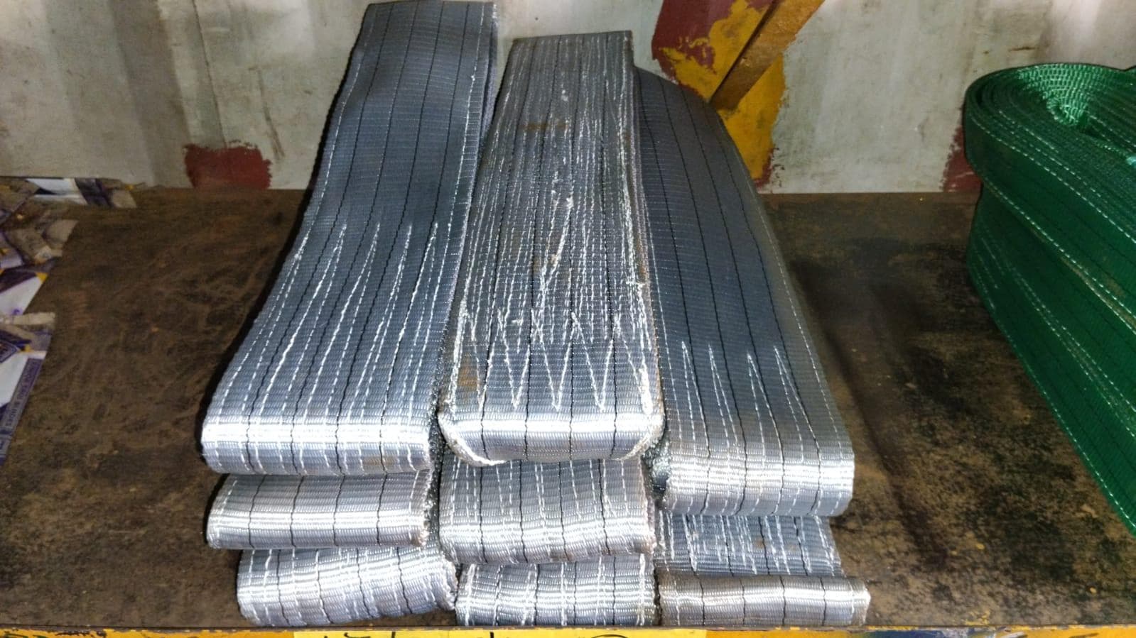 Diversos + Diversos + Grampos + Diversos + Diversos + Diversos + Electrodos + Diversos + Diversos + Diversos + Diversos + Diversos + Fitas + Diversos + Diversos + Máquinas Rebarbadora   + Diversos + Pregos 50×2.50mm + Diversos + Cintas + Cintas + Cintas + Cintas + Cintas + Mangueiras para maçarico  + Cintos de Segurança + Diversos + Diversos + Porcas + Porcas + Diversos + Pregos   + Parafusos + Material Hospitalar + Diversos + Cordas + Diversos + Material para Soldadura + Material para Instalacao electrica + Diversos + Spray Q20 + Braçadeiras + Rolos de rede   + Cerca de Segurança + Cabo flexível  + Abaraçadeiras + Materia para soldadura + Abraçadeiras + Diversos + Bombas de água   + Diversos + Compressor   + Contentor de 40P · — imagen 21