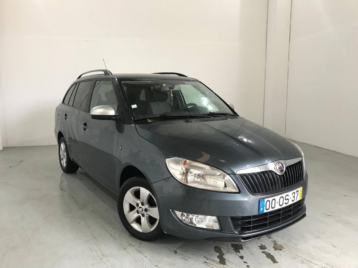 Skoda Fabia 1.2 TDI · Ano 2014 — image 2