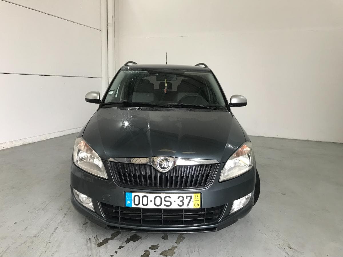 Skoda Fabia 1.2 TDI · Ano 2014 — image 3