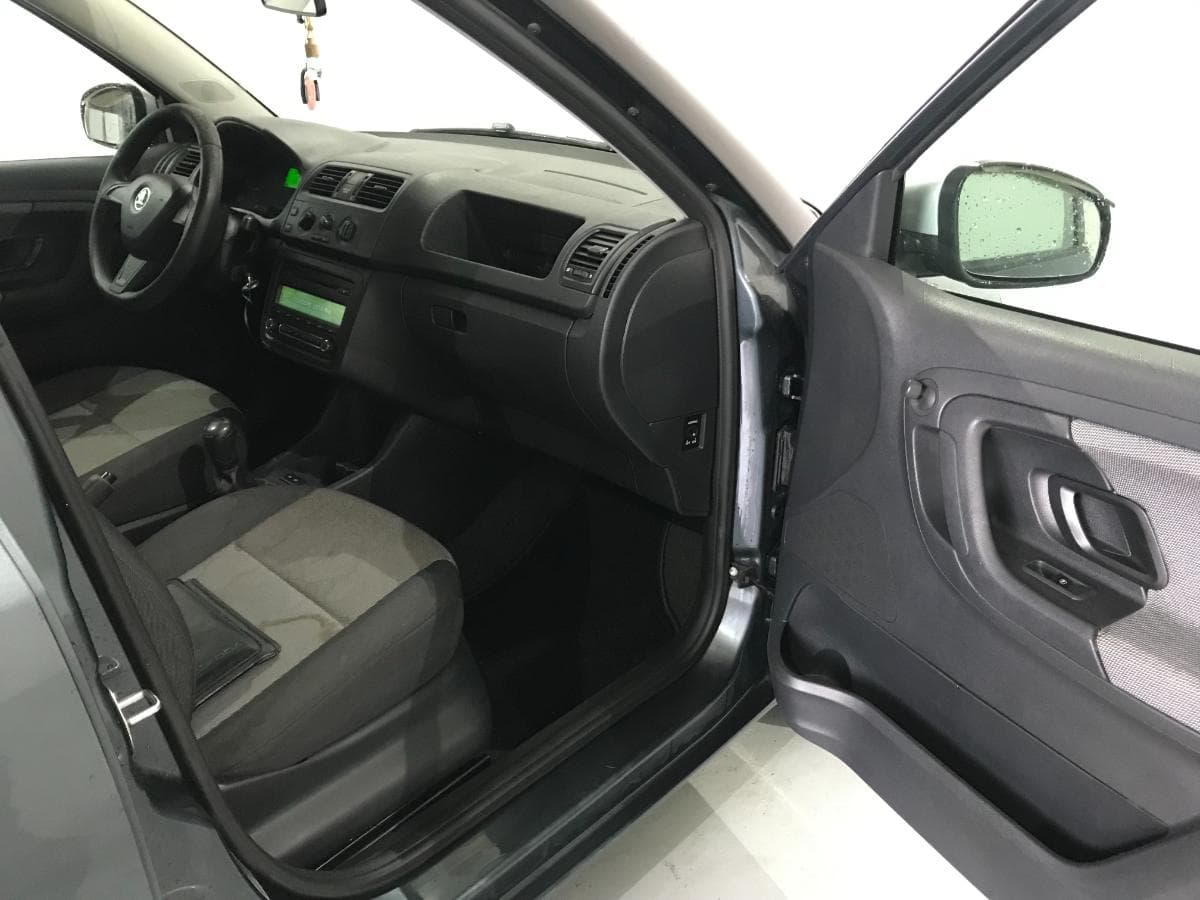 Skoda Fabia 1.2 TDI · Ano 2014 — image 18