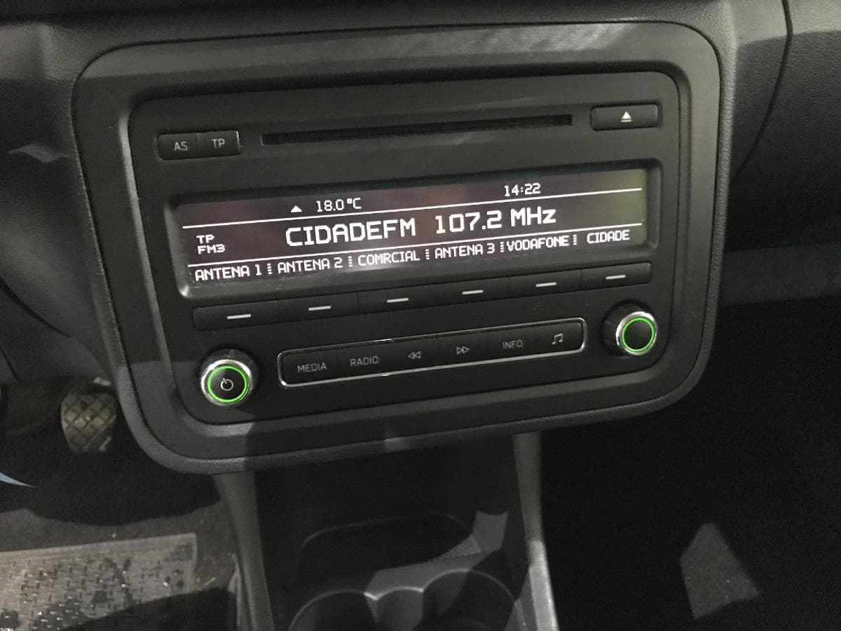 Skoda Fabia 1.2 TDI · Ano 2014 — image 37