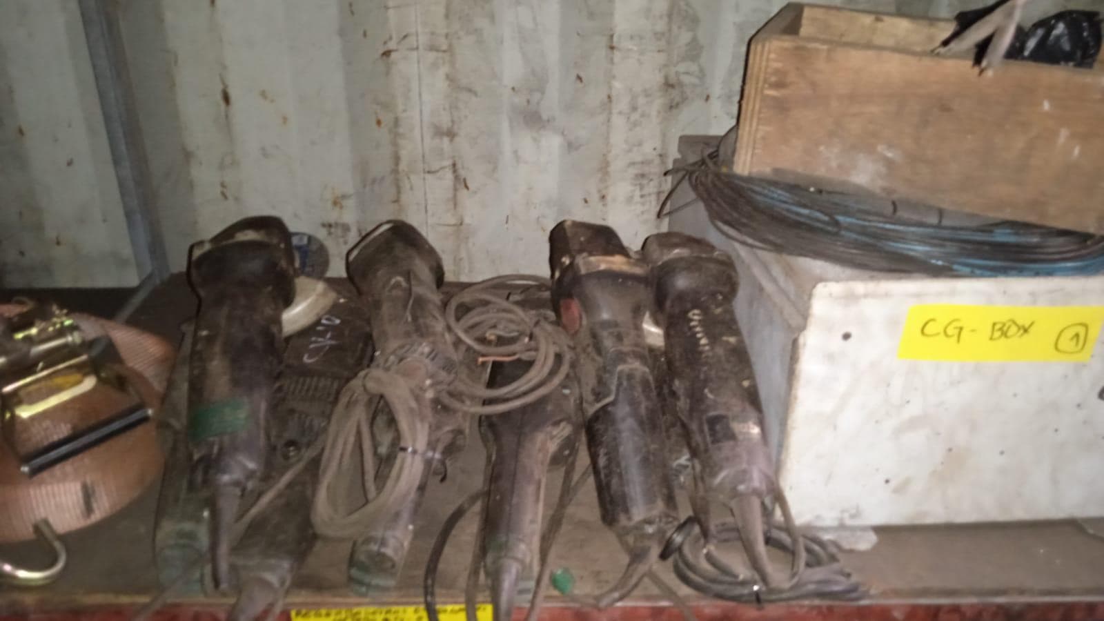 Diversos + Rebarbadeiras + Diversos + Diversos + Rebarbadeiras + Furadeira + Diversos + Braçadeiras + Torque Wreck + Radiadores + Diversos + Diversos + Diversos + Diversos + Diversos + Diversos + Diversos + Diversos + Contentor de 40P · — imagem 2