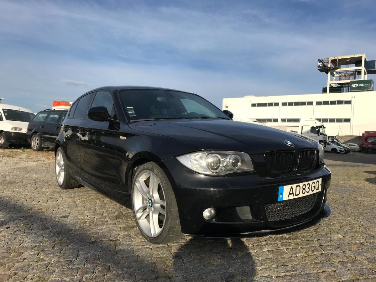 BMW 118D · Ano 2010 — imagen 2
