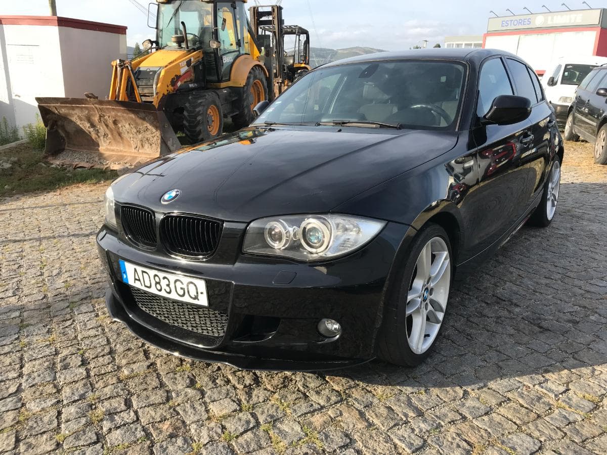 BMW 118D · Ano 2010 — imagen 1