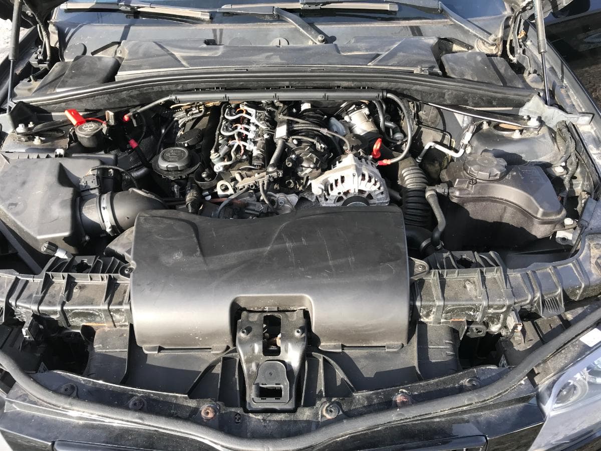 BMW 118D · Ano 2010 — imagen 4