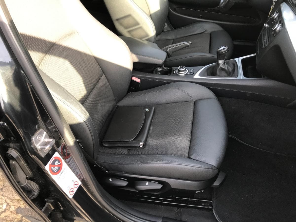 BMW 118D · Ano 2010 — imagen 22