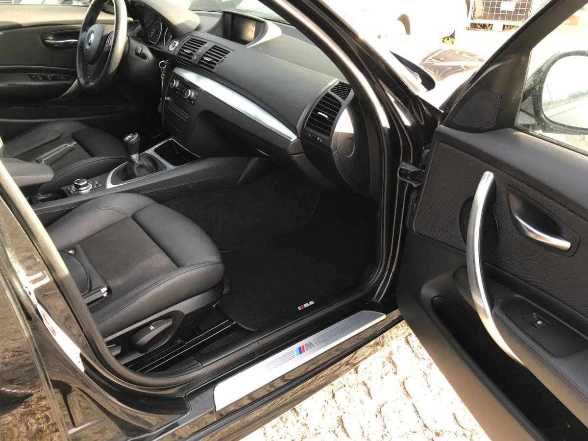 BMW 118D · Ano 2010 — imagen 24