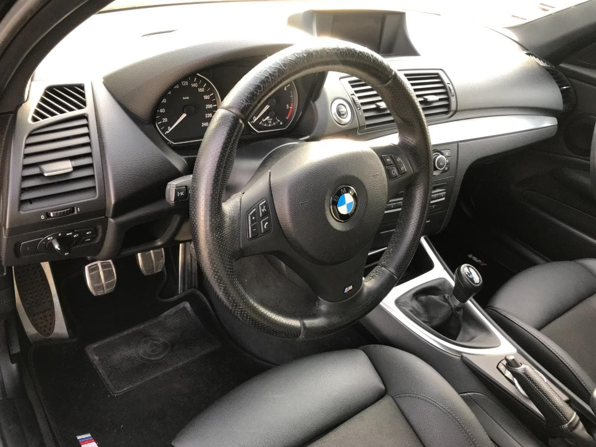 BMW 118D · Ano 2010 — imagen 28