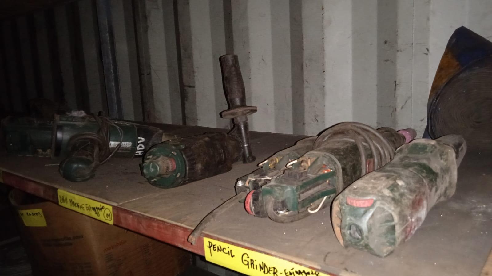 Diversos + Rebarbadeiras + Diversos + Diversos + Rebarbadeiras + Furadeira + Diversos + Braçadeiras + Torque Wreck + Radiadores + Diversos + Diversos + Diversos + Diversos + Diversos + Diversos + Diversos + Diversos + Contentor de 40P · — imagem 3