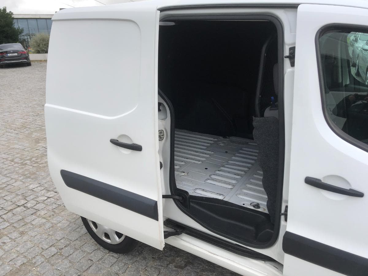 Peugeot Partner · Año 2015 — imagen 11