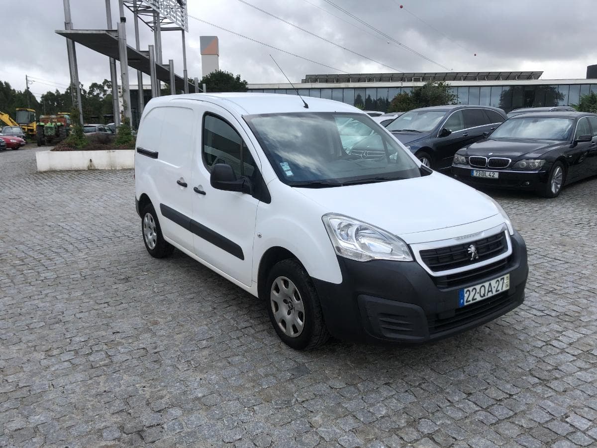 Peugeot Partner · Año 2015 — imagen 1