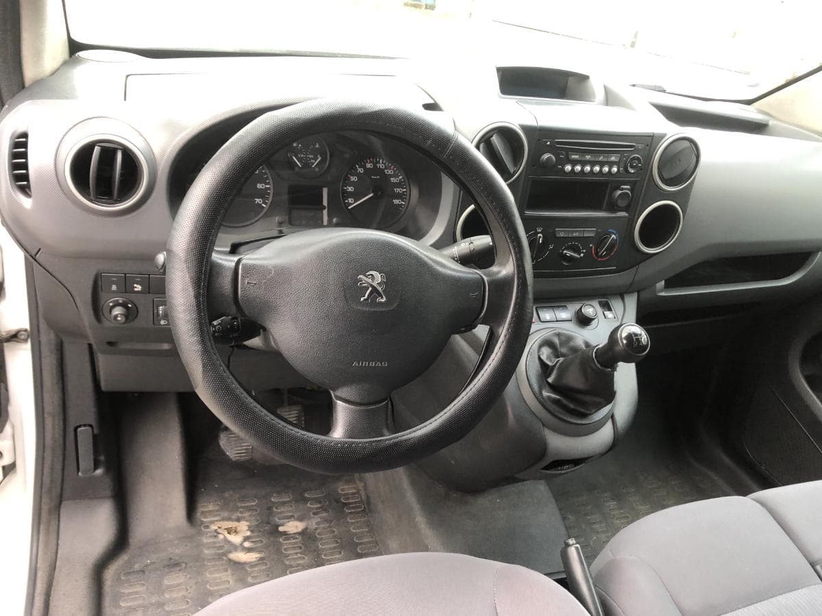 Peugeot Partner · Año 2015 — imagen 32