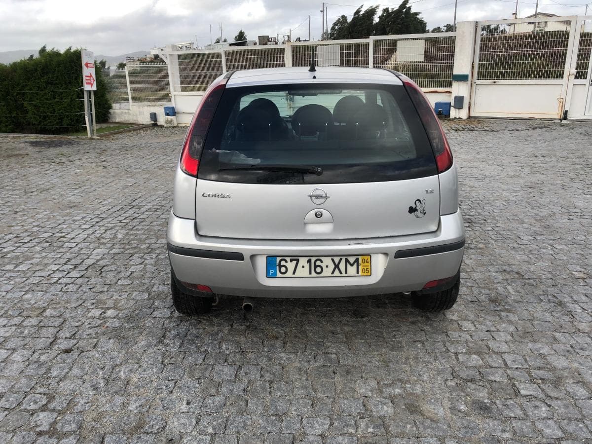 Opel Corsa 1.2 · Ano 2004 — image 7