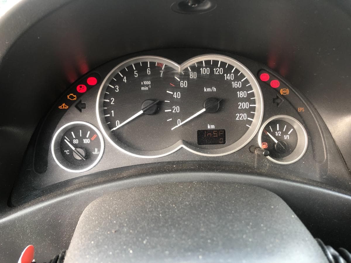 Opel Corsa 1.2 · Ano 2004 — image 29