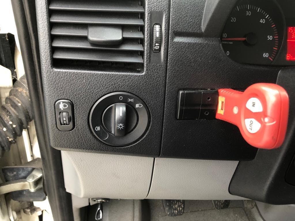 Pronto Socorro Volkswagen Crafter 35 2.5 TDI · Ano 2008 — image 19