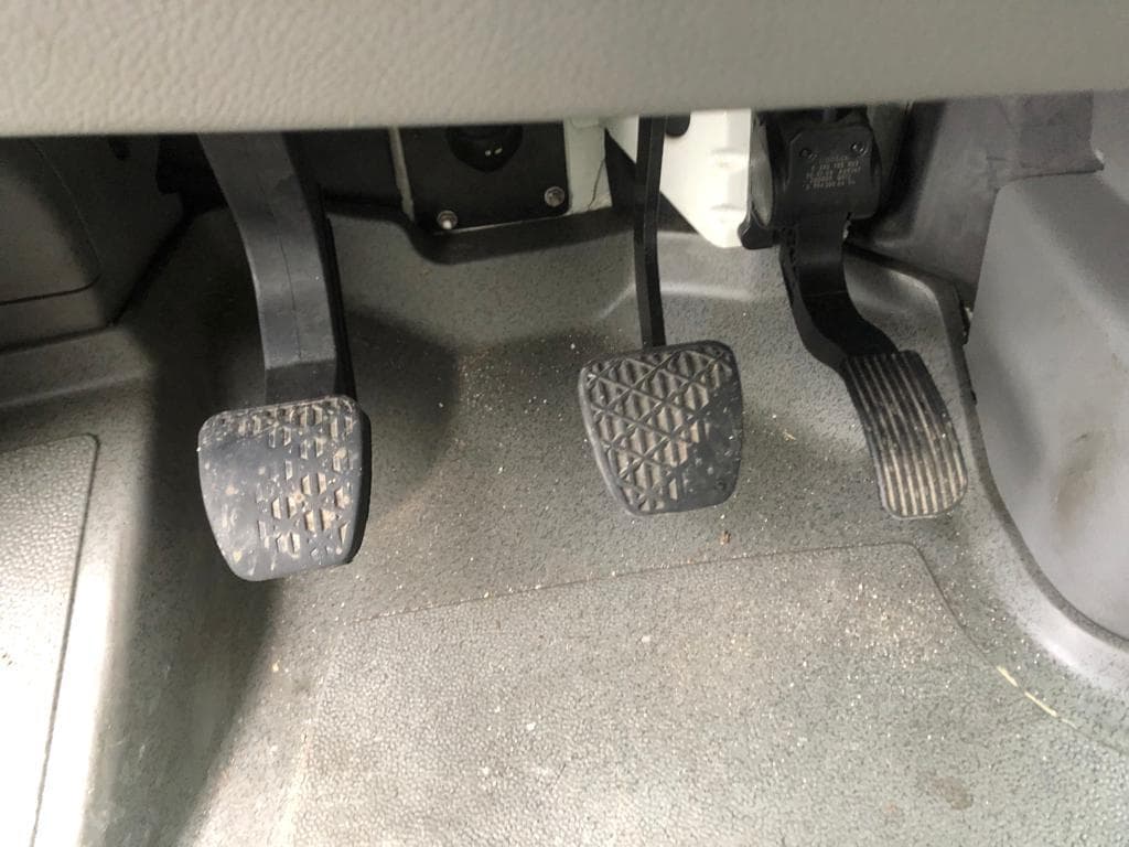 Pronto Socorro Volkswagen Crafter 35 2.5 TDI · Ano 2008 — image 22
