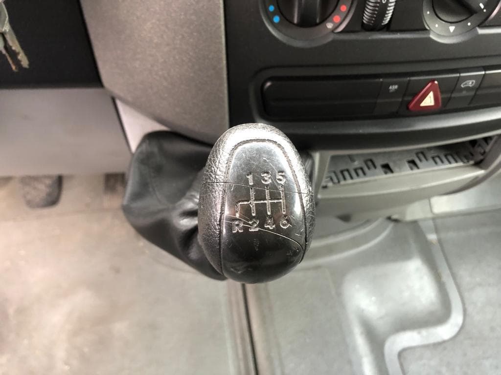Pronto Socorro Volkswagen Crafter 35 2.5 TDI · Ano 2008 — image 27