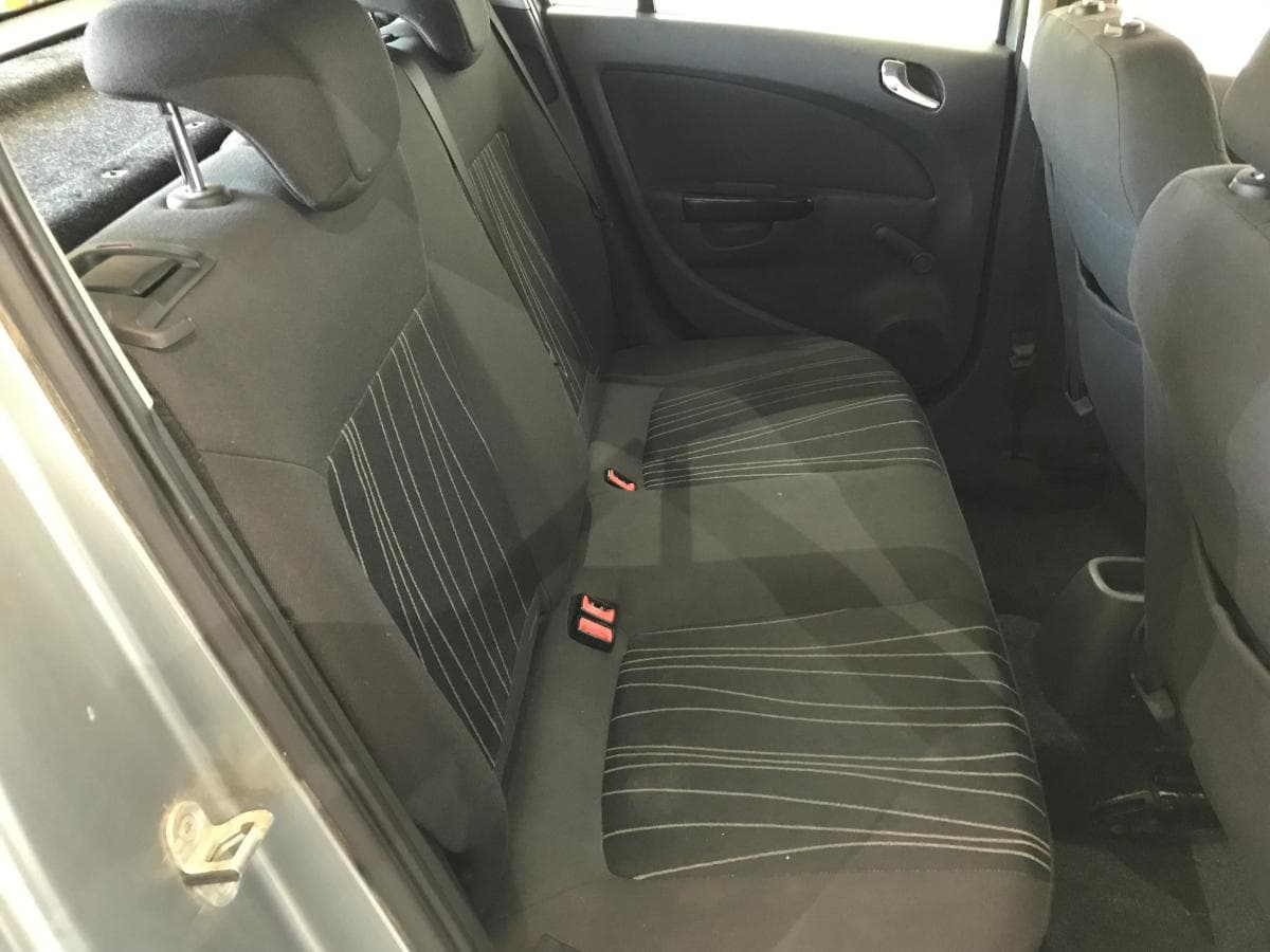 Opel Corsa 1.3 CDTI · Ano 2010 — imagen 23