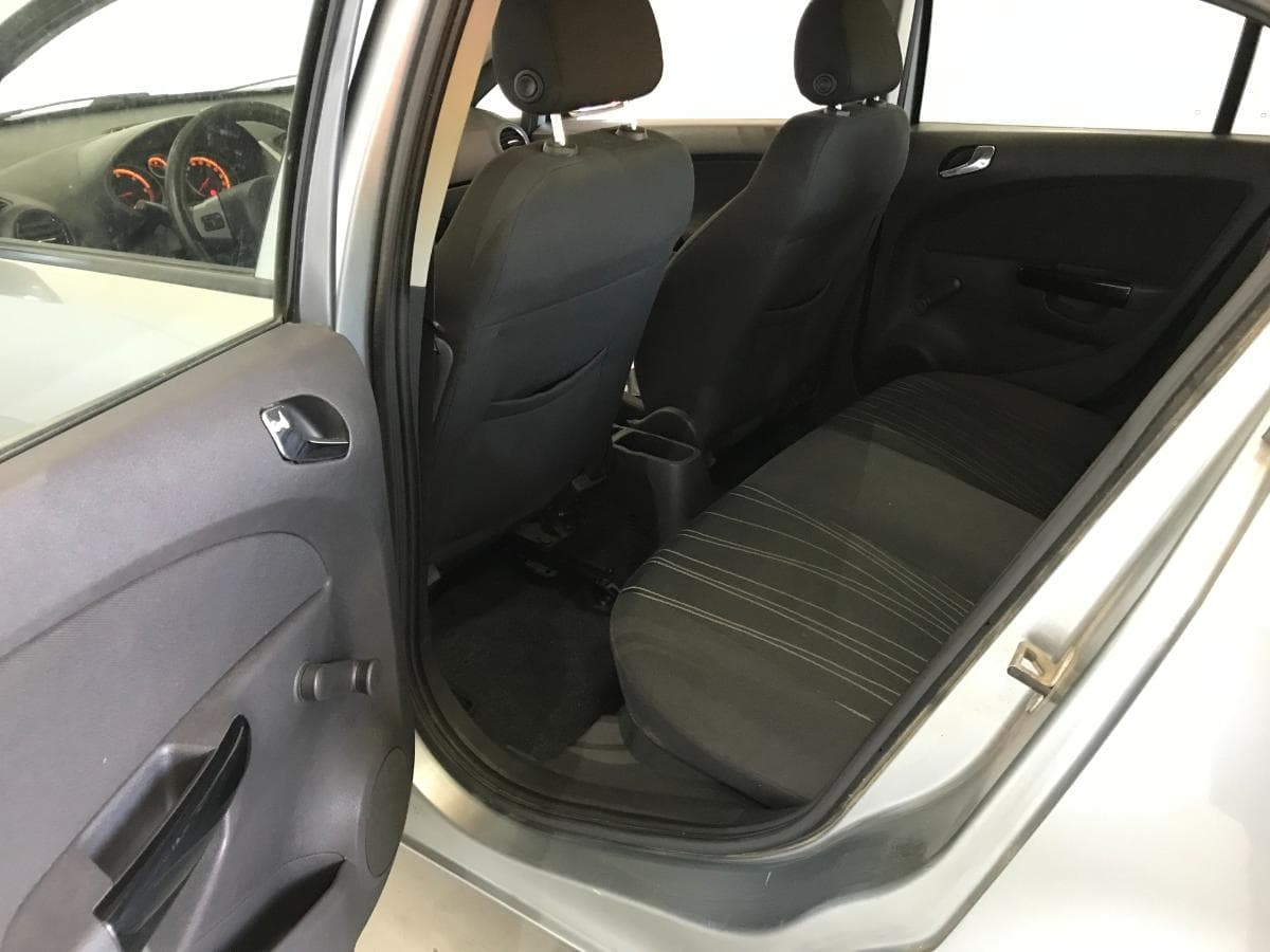 Opel Corsa 1.3 CDTI · Ano 2010 — imagen 26