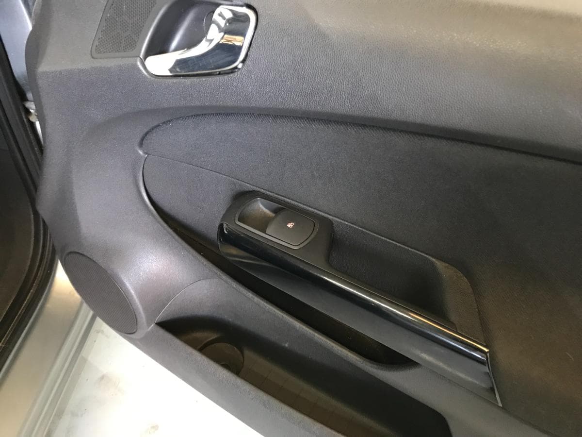 Opel Corsa 1.3 CDTI · Ano 2010 — imagen 27