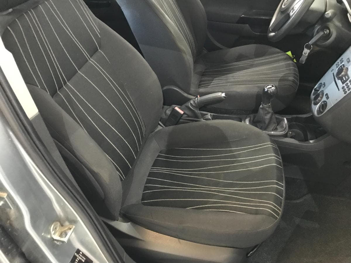 Opel Corsa 1.3 CDTI · Ano 2010 — imagen 31
