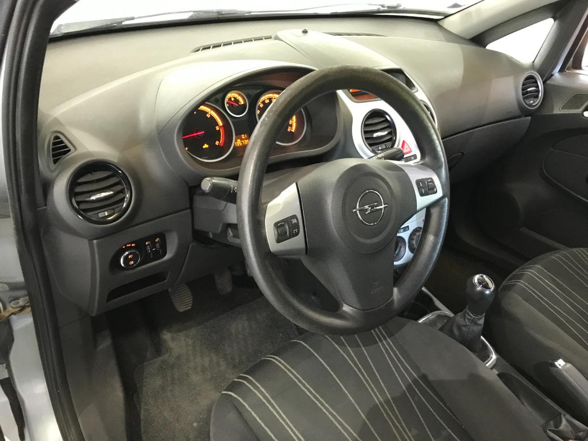 Opel Corsa 1.3 CDTI · Ano 2010 — imagen 38