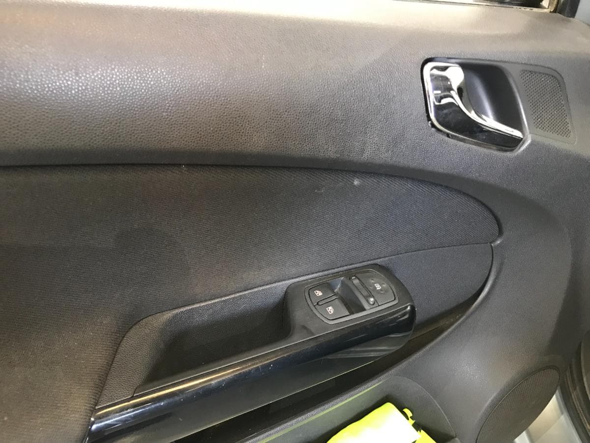 Opel Corsa 1.3 CDTI · Ano 2010 — imagen 40