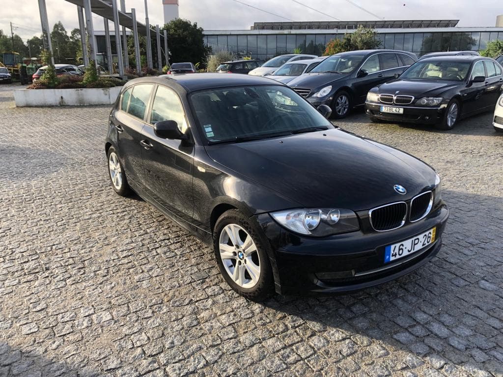 BMW 118D · Ano 2010 — image 1