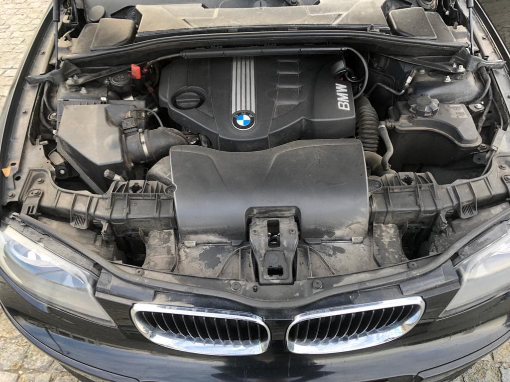 BMW 118D · Ano 2010 — image 8