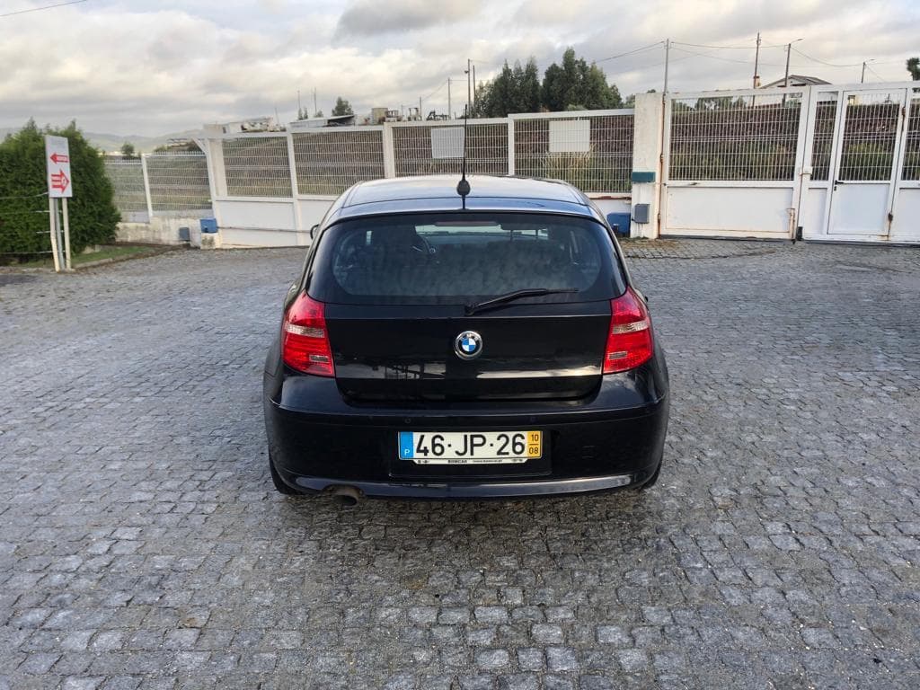 BMW 118D · Ano 2010 — image 5