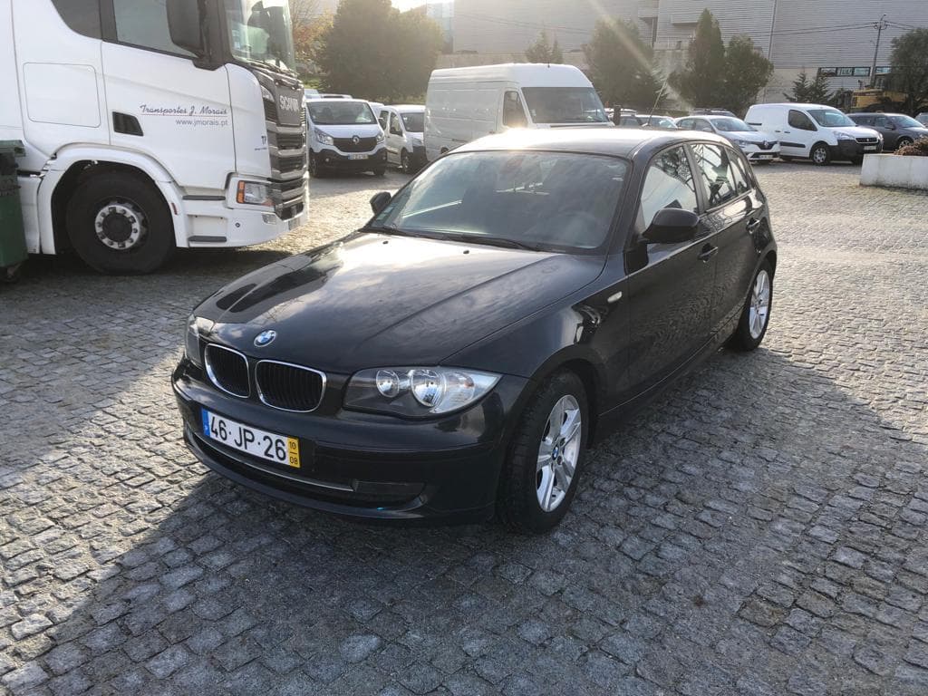 BMW 118D · Ano 2010 — image 3