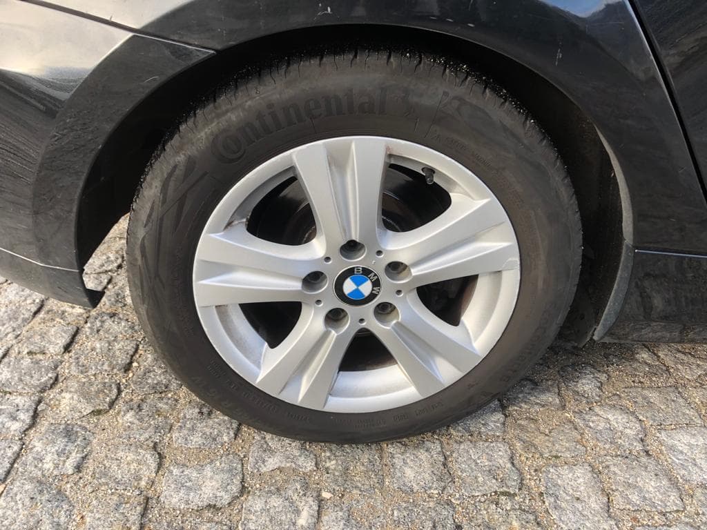 BMW 118D · Ano 2010 — image 17