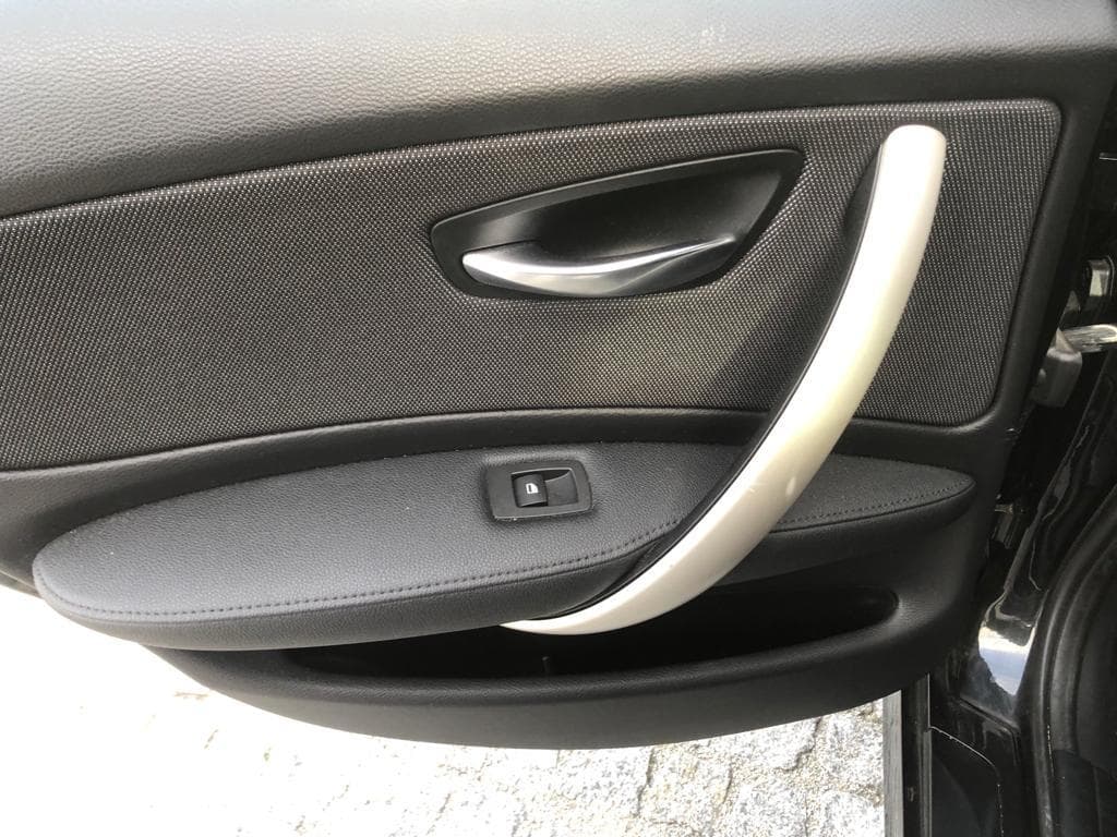 BMW 118D · Ano 2010 — image 23