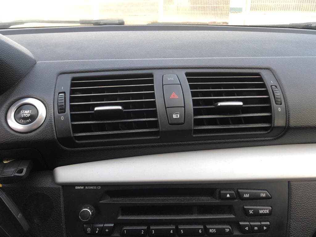 BMW 118D · Ano 2010 — image 27
